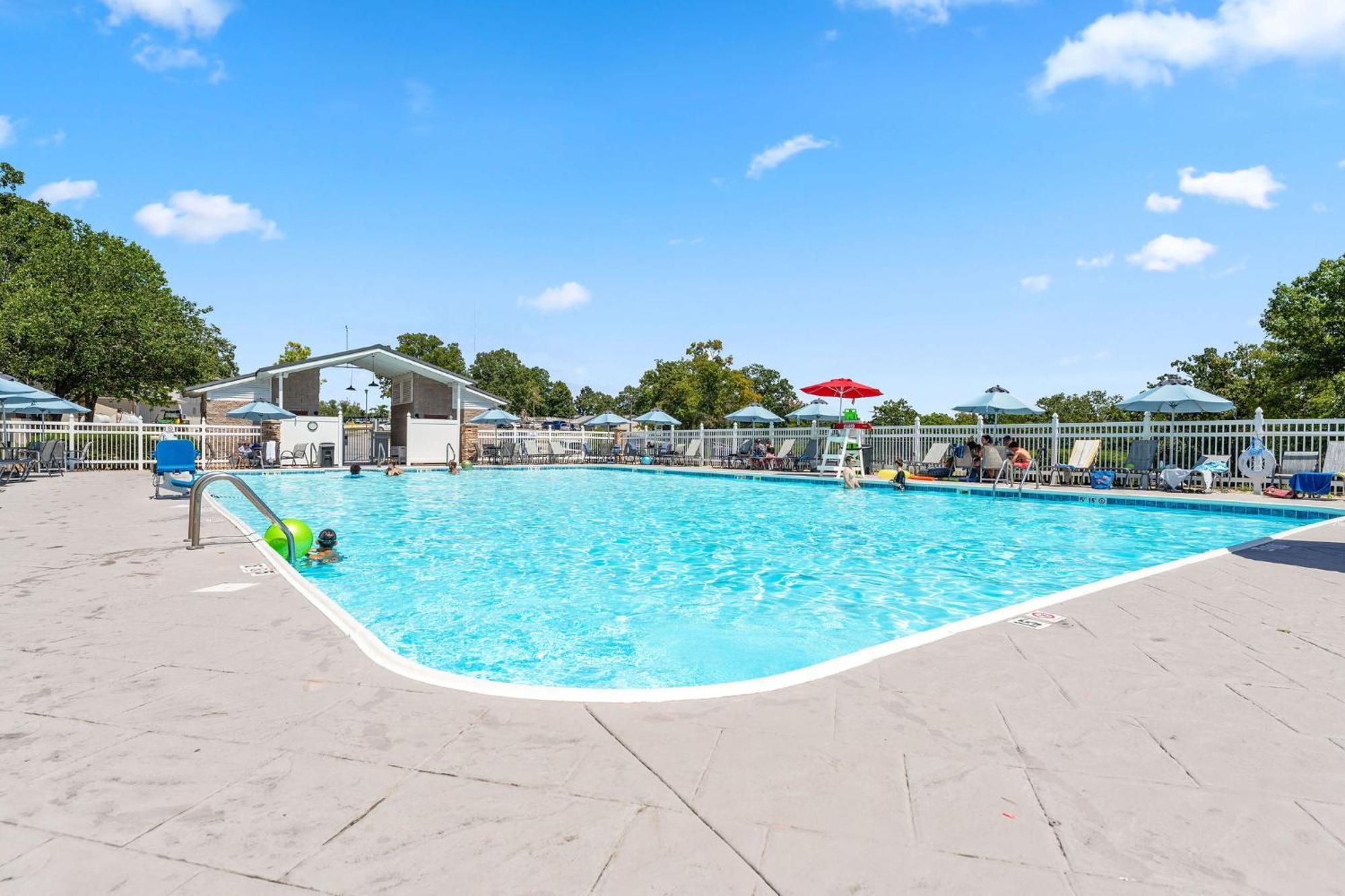 Cozy Top Floor 2Br Condo With View And Amenities!! Point Lookout Extérieur photo